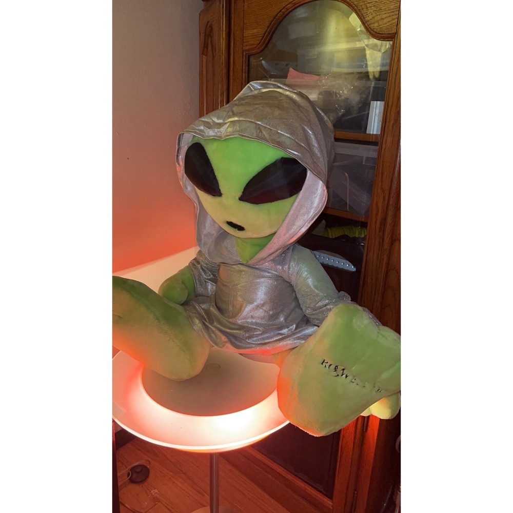 VTG Y2K Kellytoy Roswell NM Alien Plush Spacecore Silver Suit UFO Kawaii 24" - Picture 15 of 15
